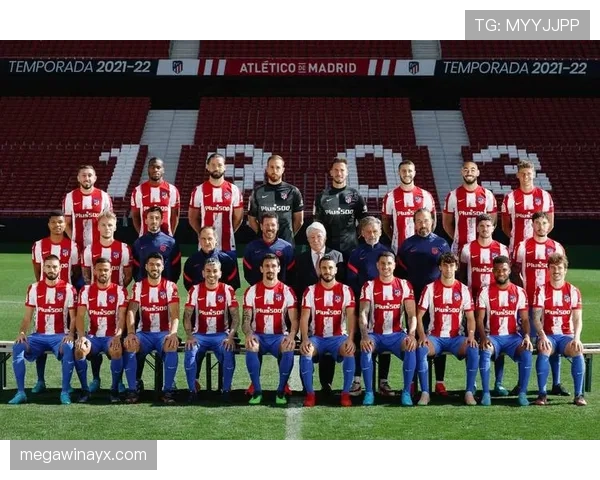 西甲年度评选结果公布：顶级球星角逐最佳荣誉，精彩表现引关注