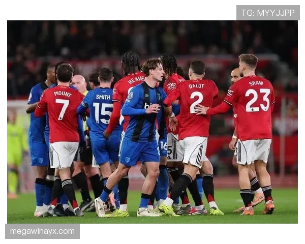 勒沃库森新赛季阵容深度解析：青春风暴与老将经验融合，争冠前景备受瞩目