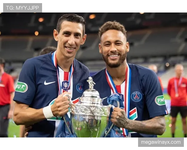 巴黎圣日耳曼最新进展：转会动态与阵容调整情况