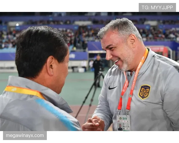 手球判罚为何常引争议，裁判如何精准判断规则界限