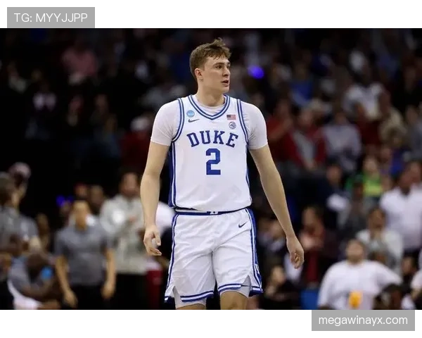 库珀·弗拉格投篮选择更合理，挡拆后得分效率明显提升