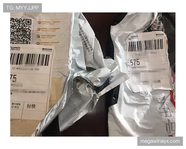 扎克拉文的钱包简直像开了外挂，连快递都能送黄金套餐？